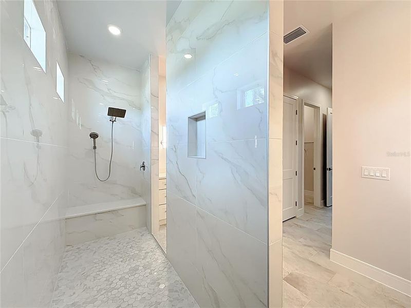 Spacious, unfurnished interior of a new home in , Port Charlotte (Image 48).