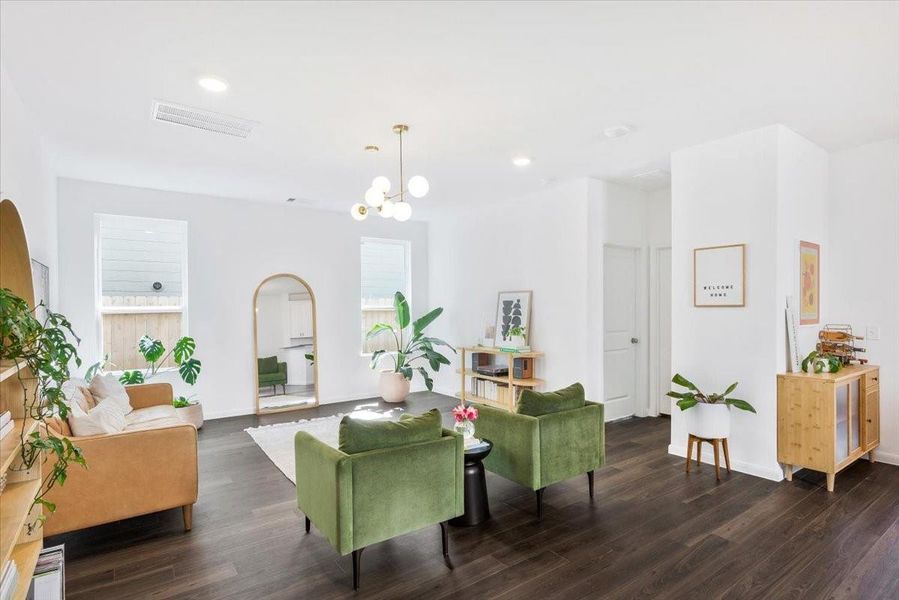 Lots of natural light throughout this gorgeous home! Lots of natural light throughout this gorgeous home!