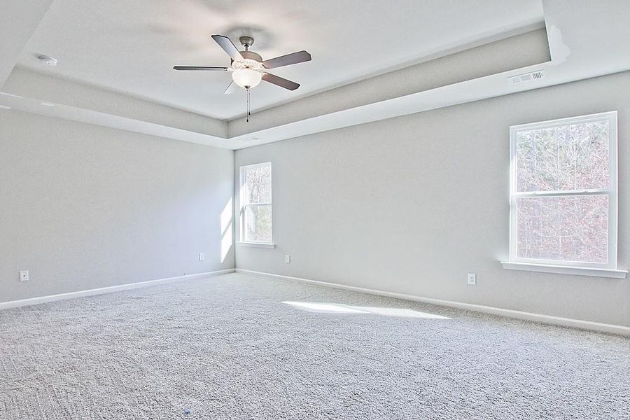 Spacious, unfurnished interior of a new home in , Crawford (Image 23).