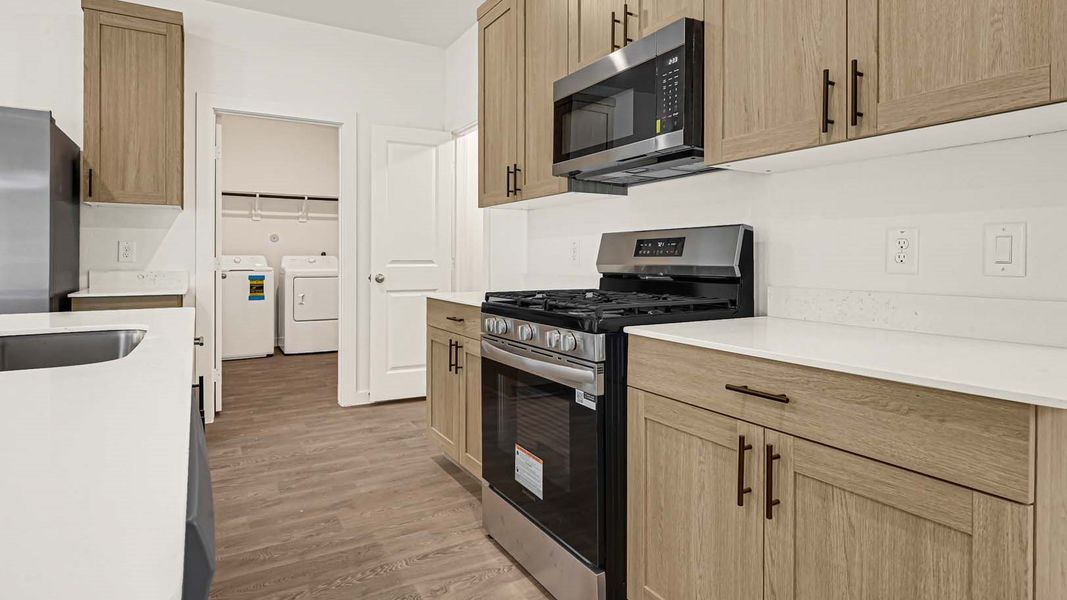 Furnished interior view inside a new home in Holly Ridge, Rosenberg (Image 10).