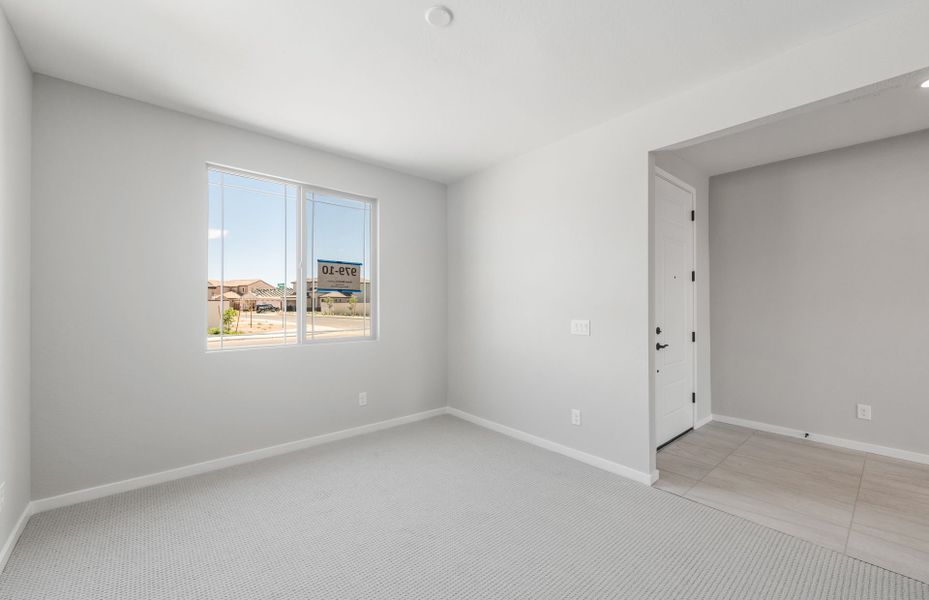 Spacious, unfurnished interior of a new home in Soleo, San Tan Valley (Image 31).