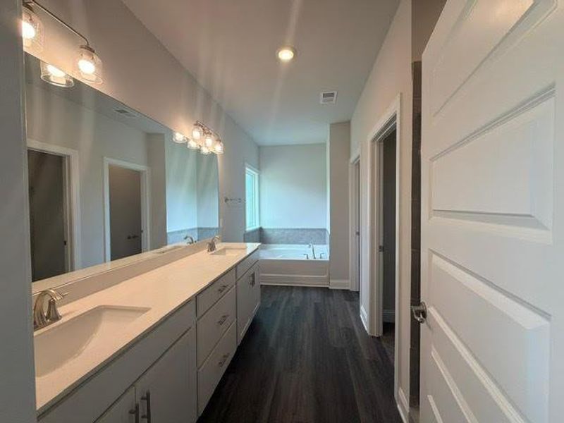 Furnished interior view inside a new home in Tuscany Hills, Douglasville (Image 6).