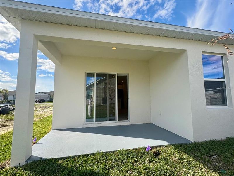 Exterior details and patio area of a home in Villamar, Winter Haven (Image 17).
