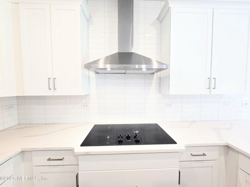 Furnished interior view inside a new home in Hyland Trail, Green Cove Springs (Image 4). Furnished interior view inside a new home in Hyland Trail, Green Cove Springs (Image 4).