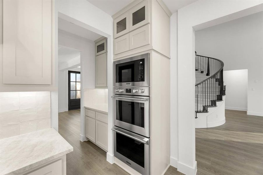 Furnished interior view inside a new home in Broadmoor Estates, Ovilla (Image 11).