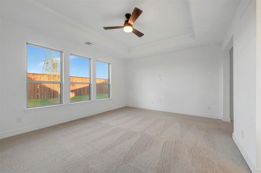 Spacious, unfurnished interior of a new home in Kreymer at the Park, Wylie (Image 34).