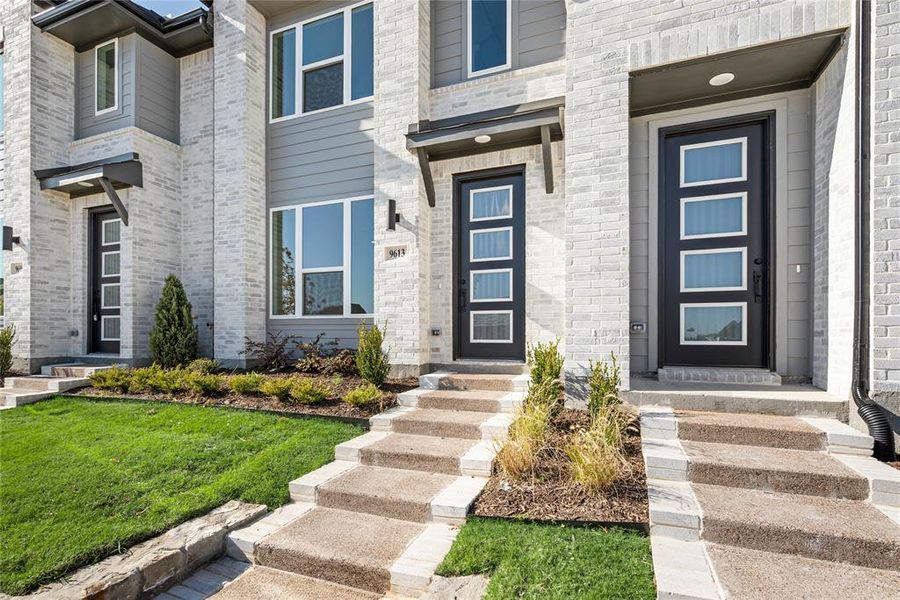 Exterior details and patio area of a home in Talia, Mesquite (Image 3).