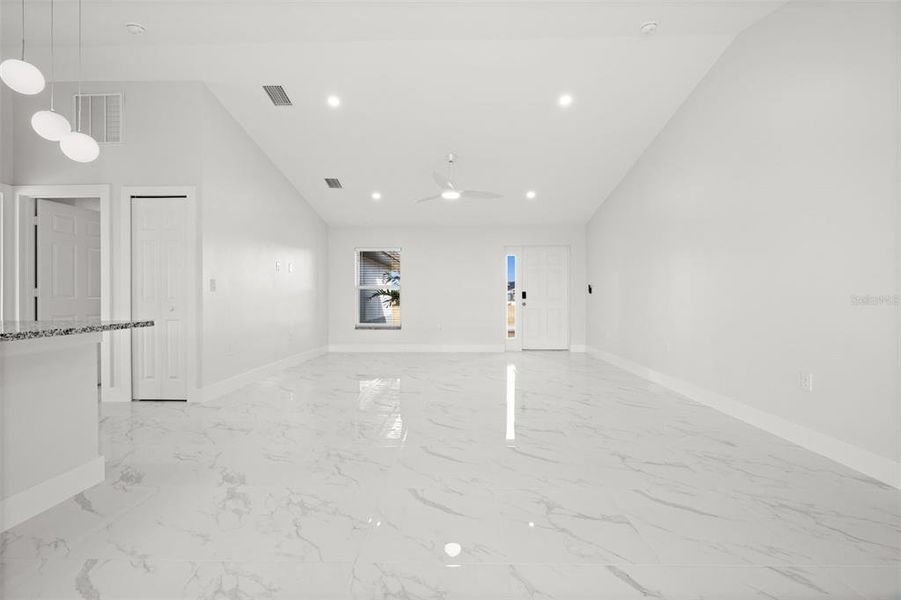 Spacious, unfurnished interior of a new home in , Port Charlotte (Image 15).