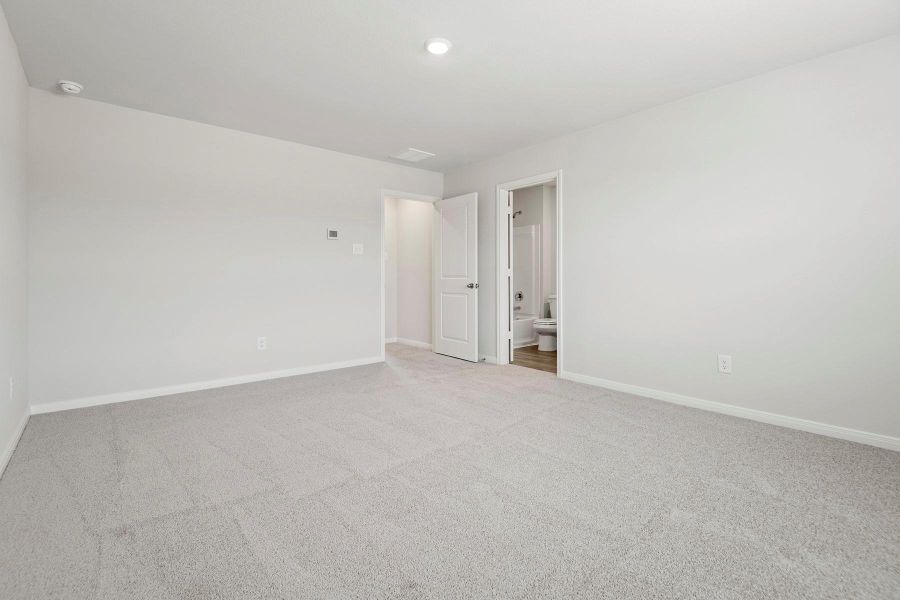 Spacious, unfurnished interior of a new home in Magnolia Woods, Magnolia (Image 13).