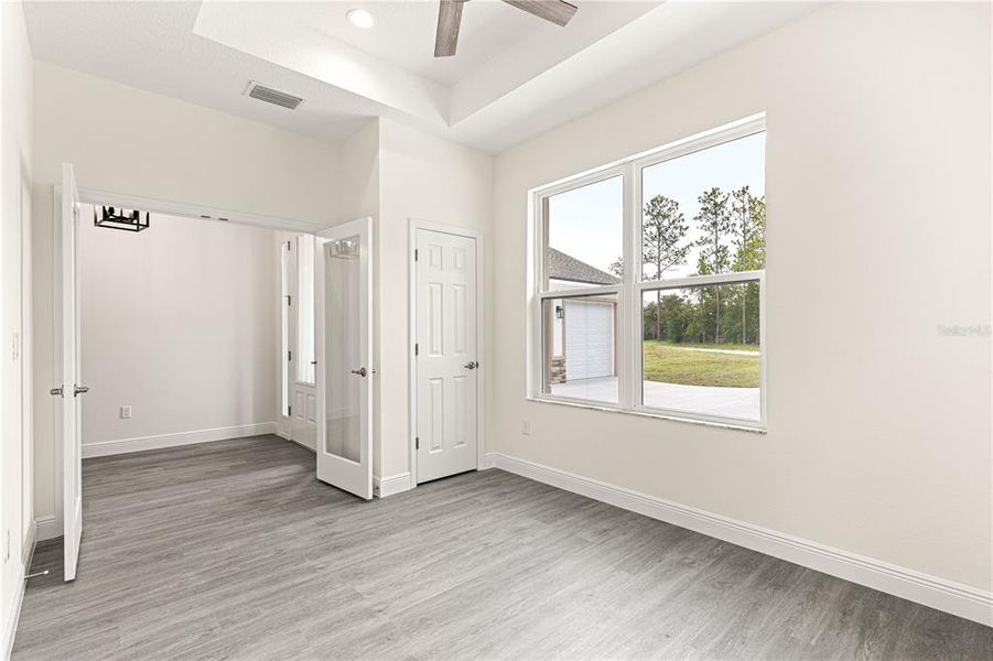 Spacious, unfurnished interior of a new home in , Dunnellon (Image 27).