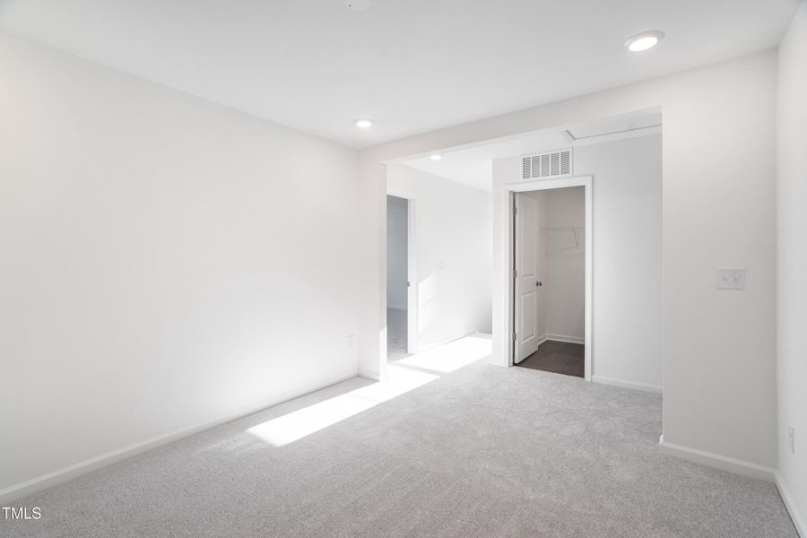 SUN_ElizabethSprings_Pic_202ShingleOak_3