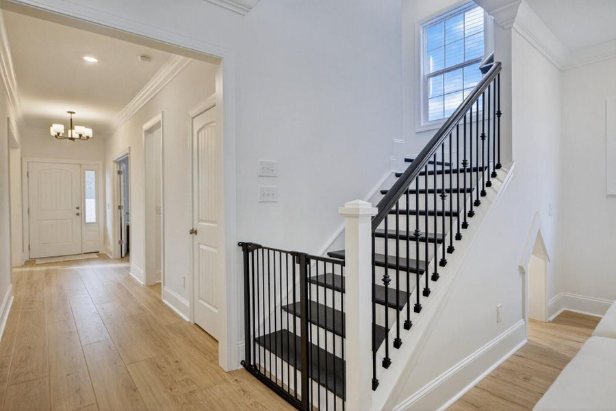 Spacious, unfurnished interior of a new home in , Summerville (Image 23).