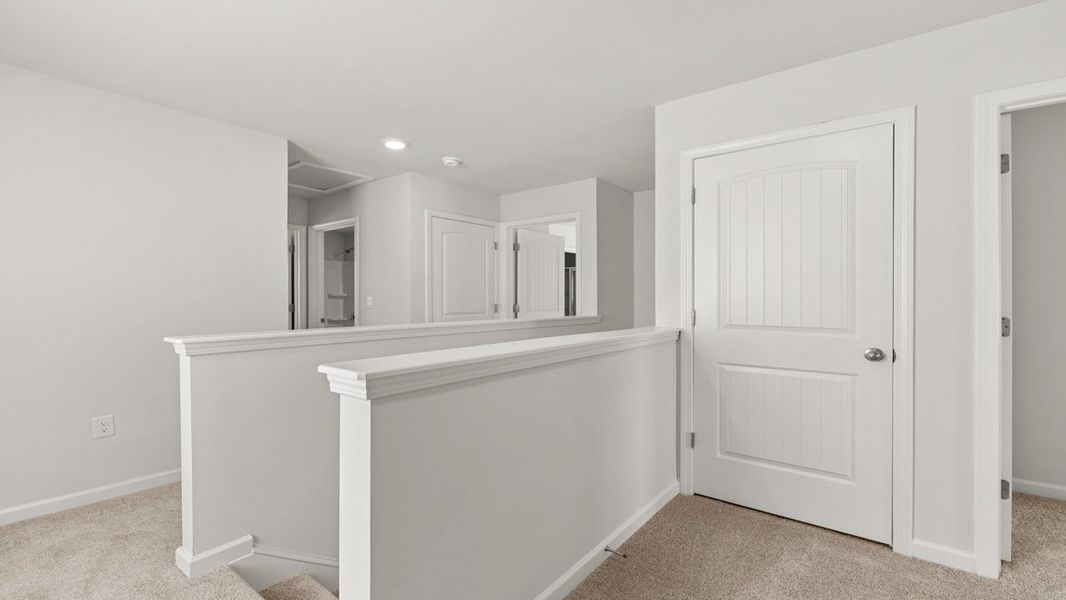 Representative unfurnished interior of a home built from the Aisle by D.R. Horton in Aurora Creek, Dallas (Image 25).