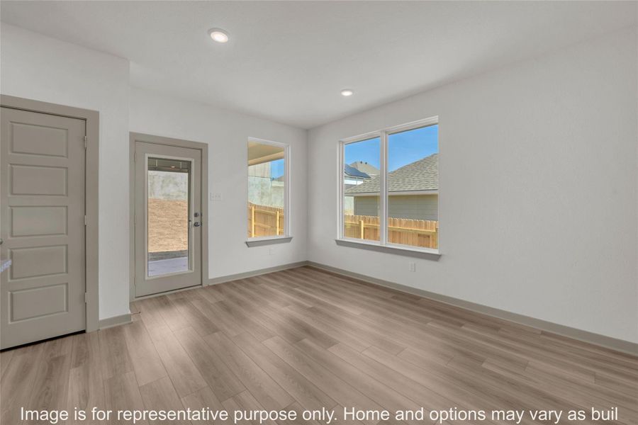 Spacious, unfurnished interior of a new home in Sterling Ridge, Huntsville (Image 10).