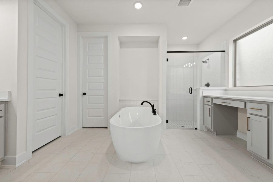 Representative image. Features, specifications, selections and colors may vary. Representative image. Features, specifications, selections and colors may vary.