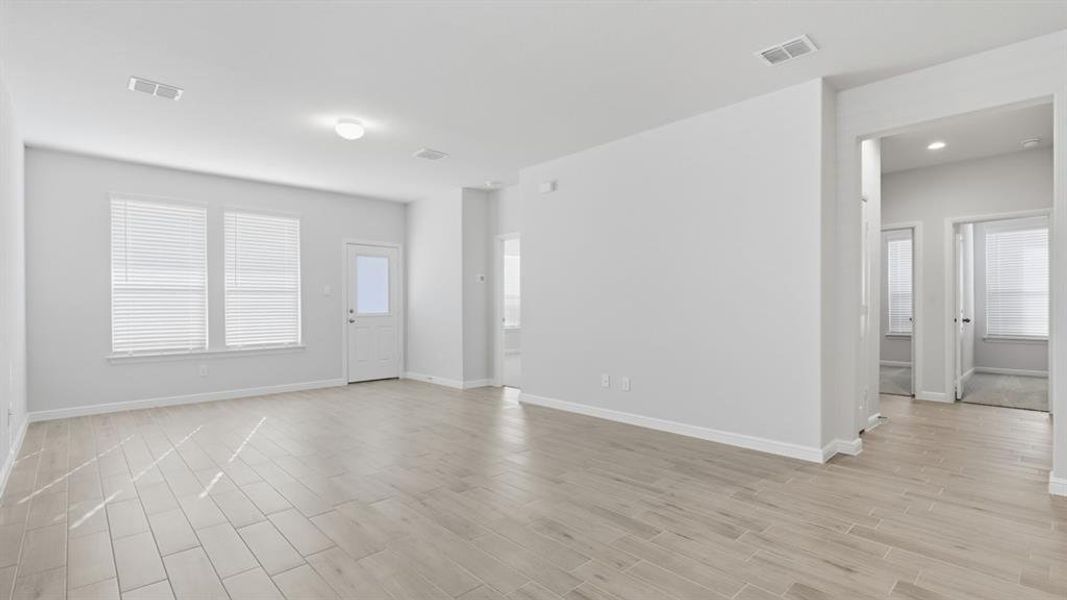 Spacious, unfurnished interior of a new home in Terra Trace, Fort Worth (Image 11). Spacious, unfurnished interior of a new home in Terra Trace, Fort Worth (Image 11).