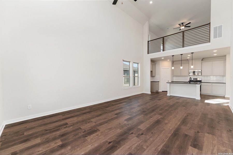 Spacious, unfurnished interior of a new home in Willow Point, San Antonio (Image 10). Spacious, unfurnished interior of a new home in Willow Point, San Antonio (Image 10).