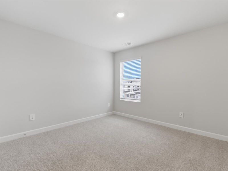 Spacious, unfurnished interior of a new home in Wexford Park, Fountain Inn (Image 18).
