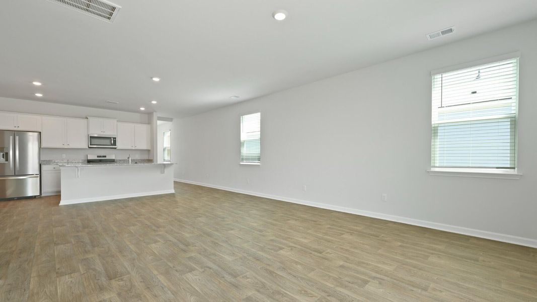 Spacious, unfurnished interior of a new home in Pine Hills at Cane Bay, Summerville (Image 18).