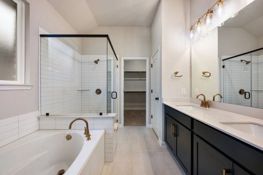 Furnished interior view inside a new home in Berry Creek Highlands, Georgetown (Image 15).