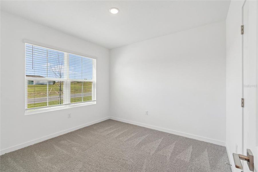 Spacious, unfurnished interior of a new home in Aspire at Glen Aire, Ocala (Image 13).