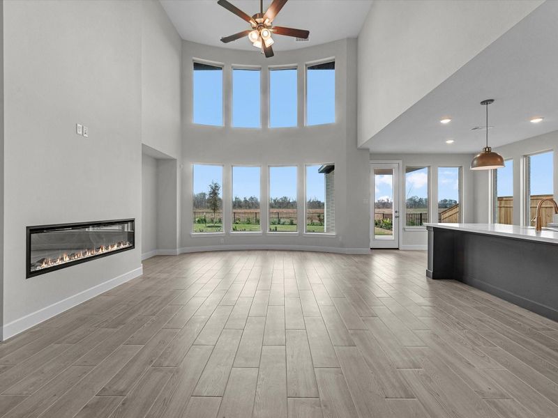 Representative image. Features, selections and colors may vary.