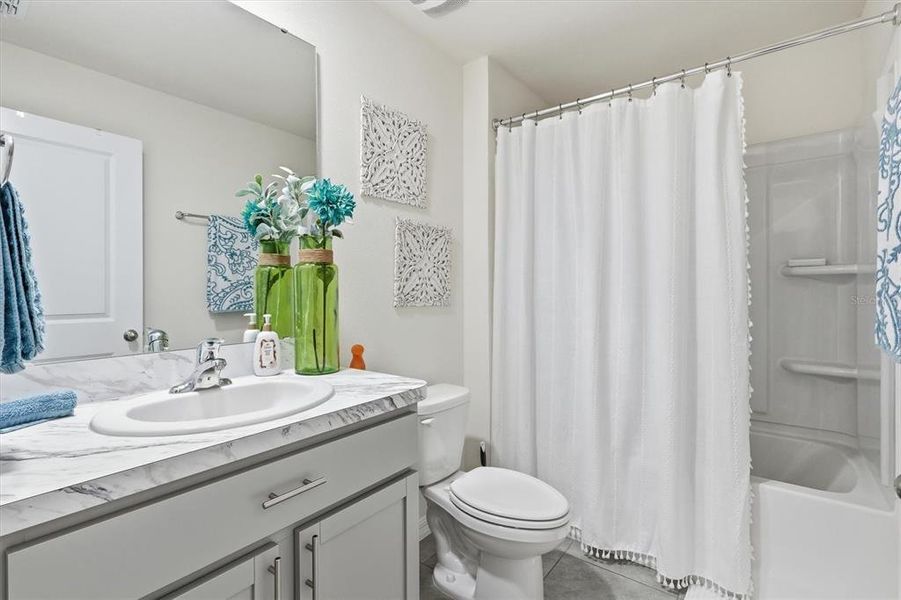 Furnished interior view inside a new home in Autumn Glen, Belleview (Image 30). Furnished interior view inside a new home in Autumn Glen, Belleview (Image 30).