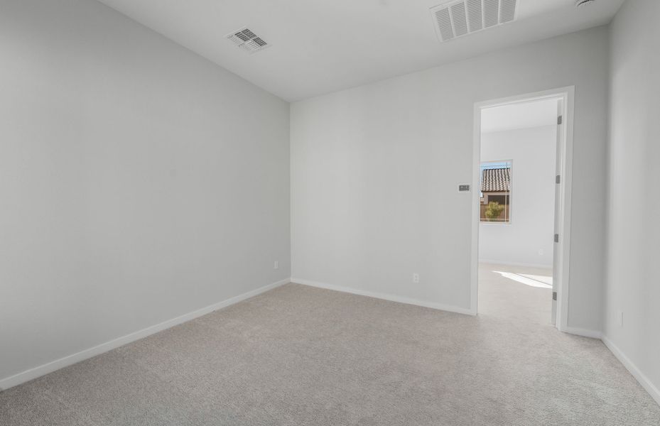 Spacious, unfurnished interior of a new home in Legado West, Queen Creek (Image 21). Spacious, unfurnished interior of a new home in Legado West, Queen Creek (Image 21).