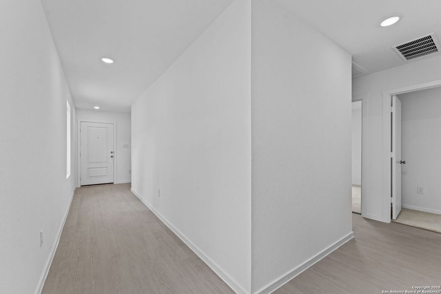 Spacious, unfurnished interior of a new home in Torian Village: Belmar Collection, San Antonio (Image 14).