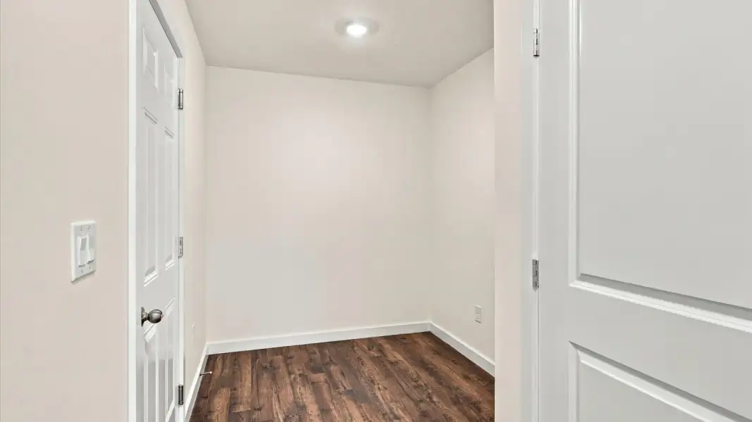 Representative unfurnished interior of a home built from the Glendale by D.R. Horton in Belhaven, Knoxville (Image 23).