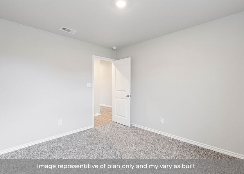 Representative unfurnished interior of a home built from the Bellvue by D.R. Horton in London Towne, Corpus Christi (Image 24).
