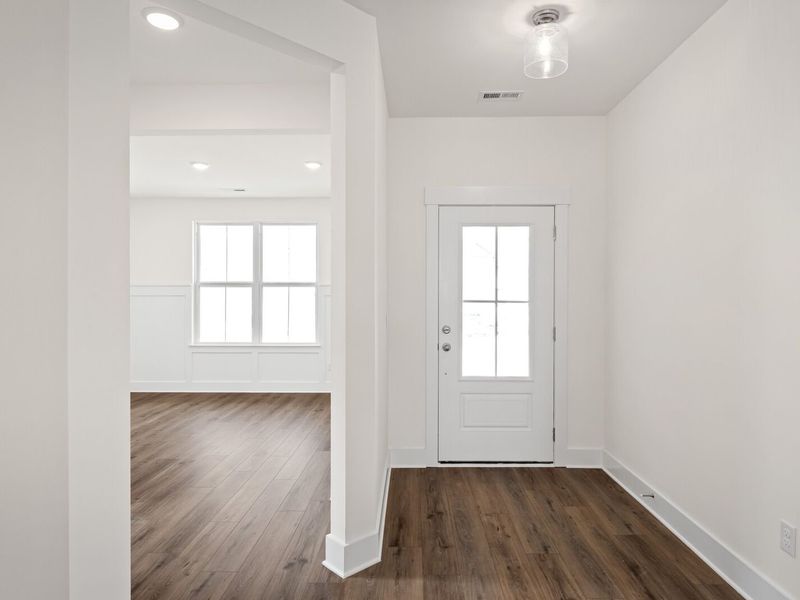 Spacious, unfurnished interior of a new home in Woods Crossing, Gallatin (Image 24).