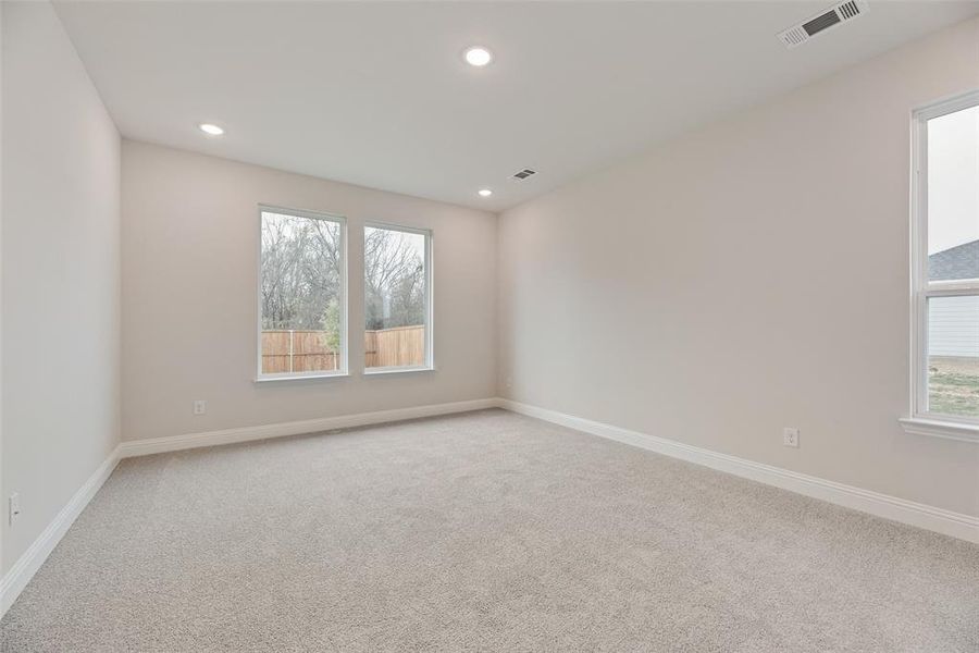 Spacious, unfurnished interior of a new home in Creekside of Crowley, Crowley (Image 32).