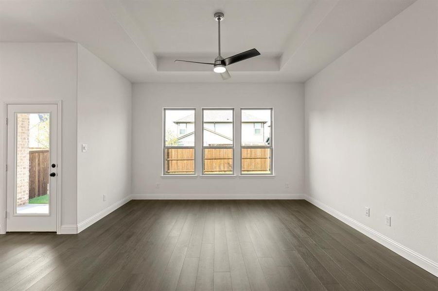 08_3513 Honeysuckle, Melissa 08_3513 Honeysuckle, Melissa