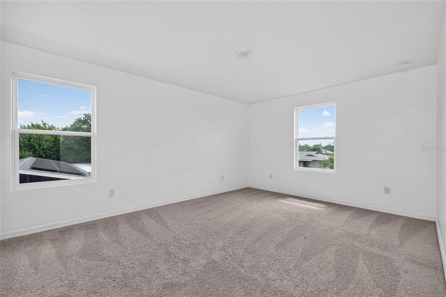 Spacious, unfurnished interior of a new home in , Port Charlotte (Image 39).