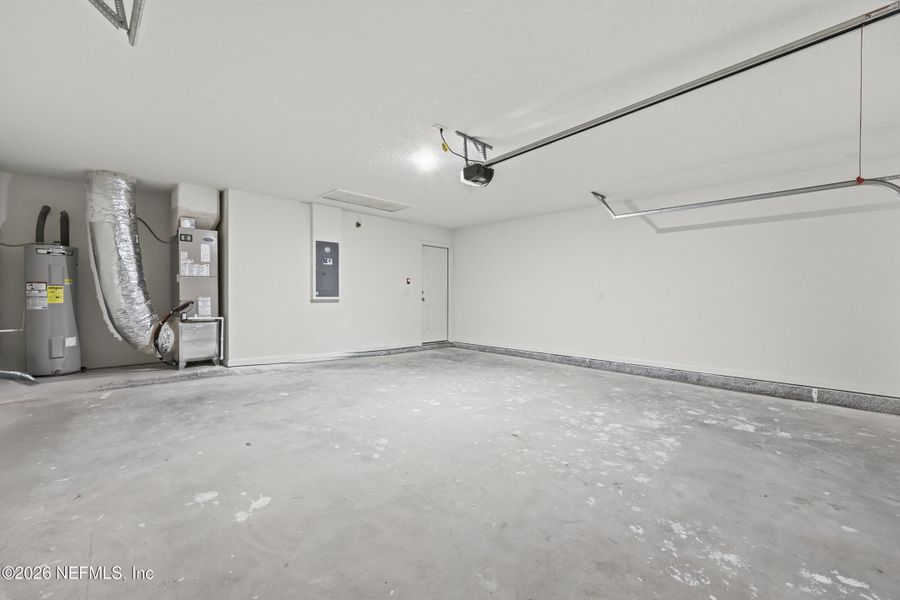 Spacious, unfurnished interior of a new home in , Hastings (Image 23).
