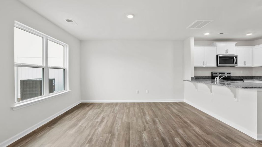 Spacious, unfurnished interior of a new home in Covington Village, Greer (Image 25).
