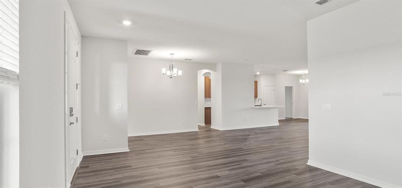 Spacious, unfurnished interior of a new home in The Crossings - Single-Family Homes, St. Cloud (Image 11).