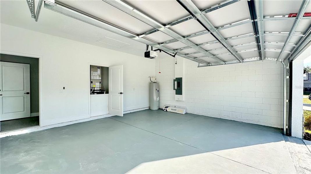 Spacious, unfurnished interior of a new home in , Poinciana (Image 20).