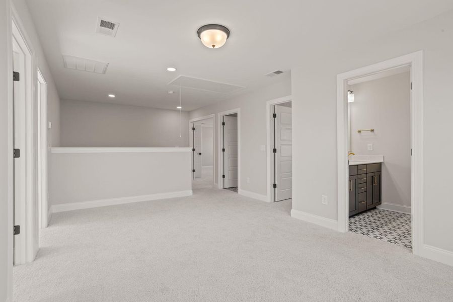 Spacious, unfurnished interior of a new home in , Summerville (Image 13). Spacious, unfurnished interior of a new home in , Summerville (Image 13).