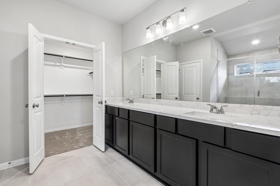 Furnished interior view inside a new home in Aldeana - Paintbrush Collection, Bonney (Image 14).