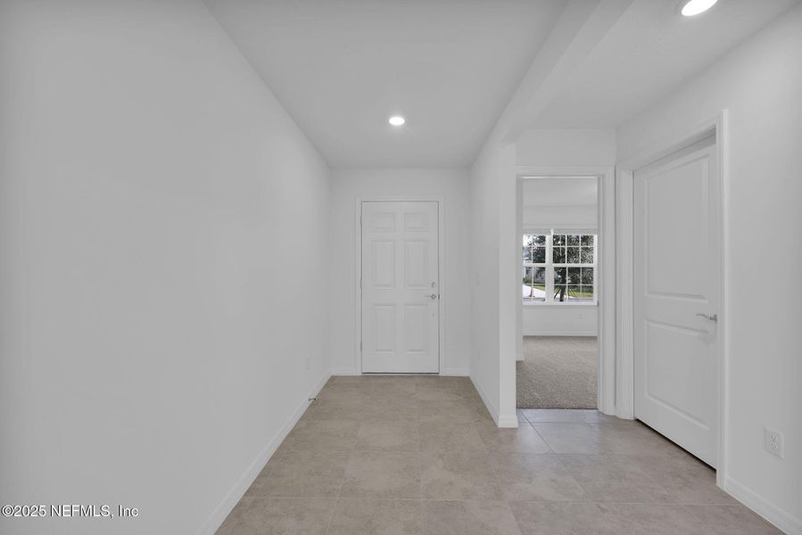 Spacious, unfurnished interior of a new home in Wells Landing, Jacksonville (Image 13). Spacious, unfurnished interior of a new home in Wells Landing, Jacksonville (Image 13).