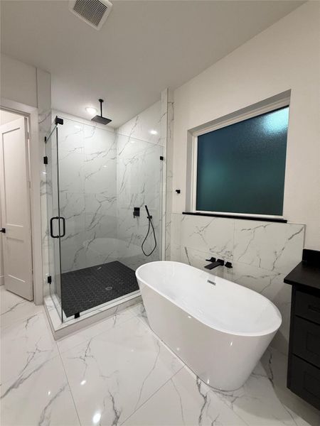 Furnished interior view inside a new home in , Pearland (Image 11).