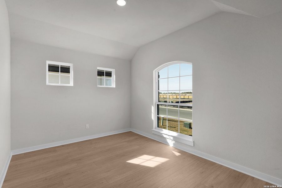 Spacious, unfurnished interior of a new home in Westridge, San Antonio (Image 19).