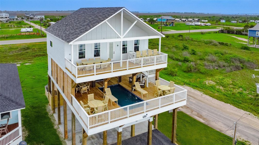 Exterior details and patio area of a home in , Bolivar (Image 23).