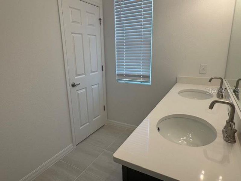 Close-up of interior finishes inside a home in Brack Ranch, St. Cloud (Image 9).