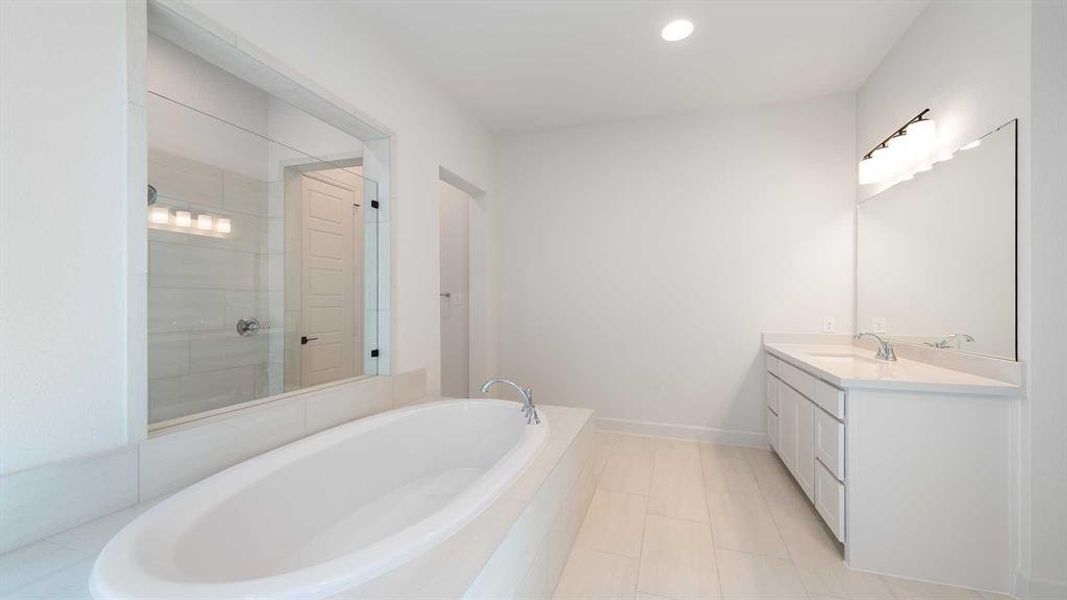 Furnished interior view inside a new home in Hillstead 50', Lavon (Image 7).