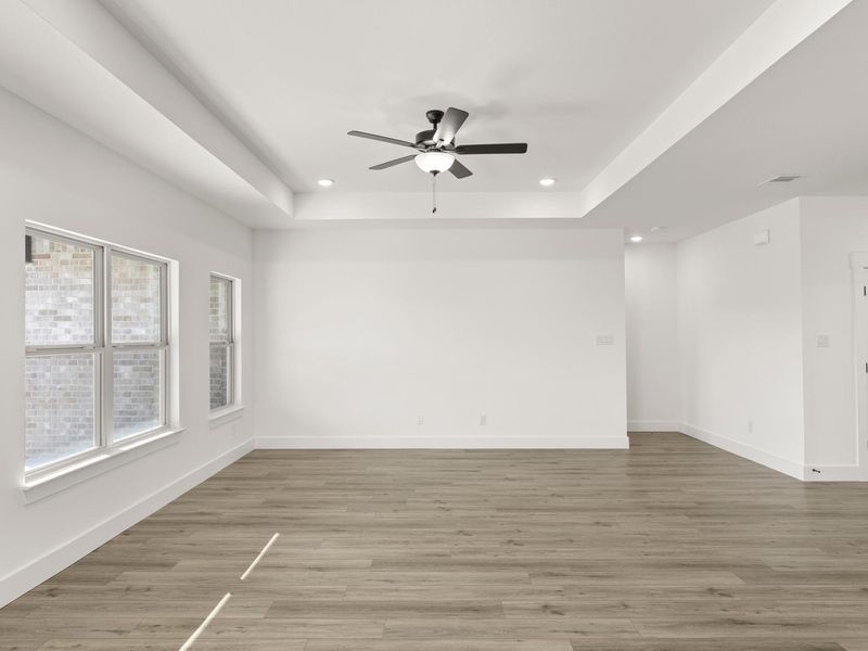 Spacious, unfurnished interior of a new home in Waverly Estates, Nevada (Image 20).
