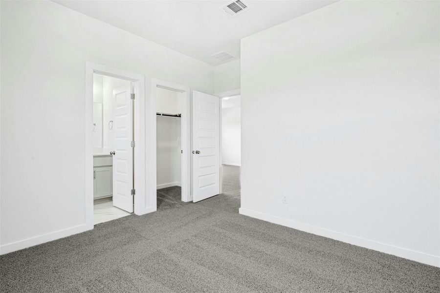 Spacious, unfurnished interior of a new home in The Colony, Bastrop (Image 8). Spacious, unfurnished interior of a new home in The Colony, Bastrop (Image 8).