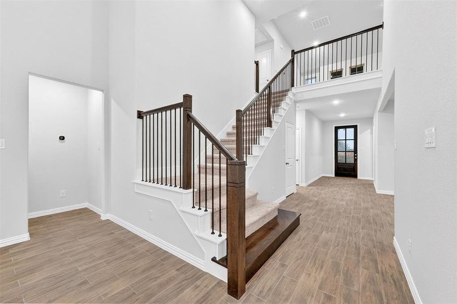 Spacious, unfurnished interior of a new home in Lily Creek at Sutton Fields, Aubrey (Image 26).